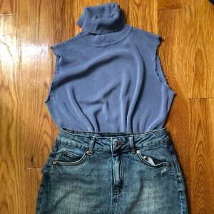 Silk Sleeveless Turtle Neck